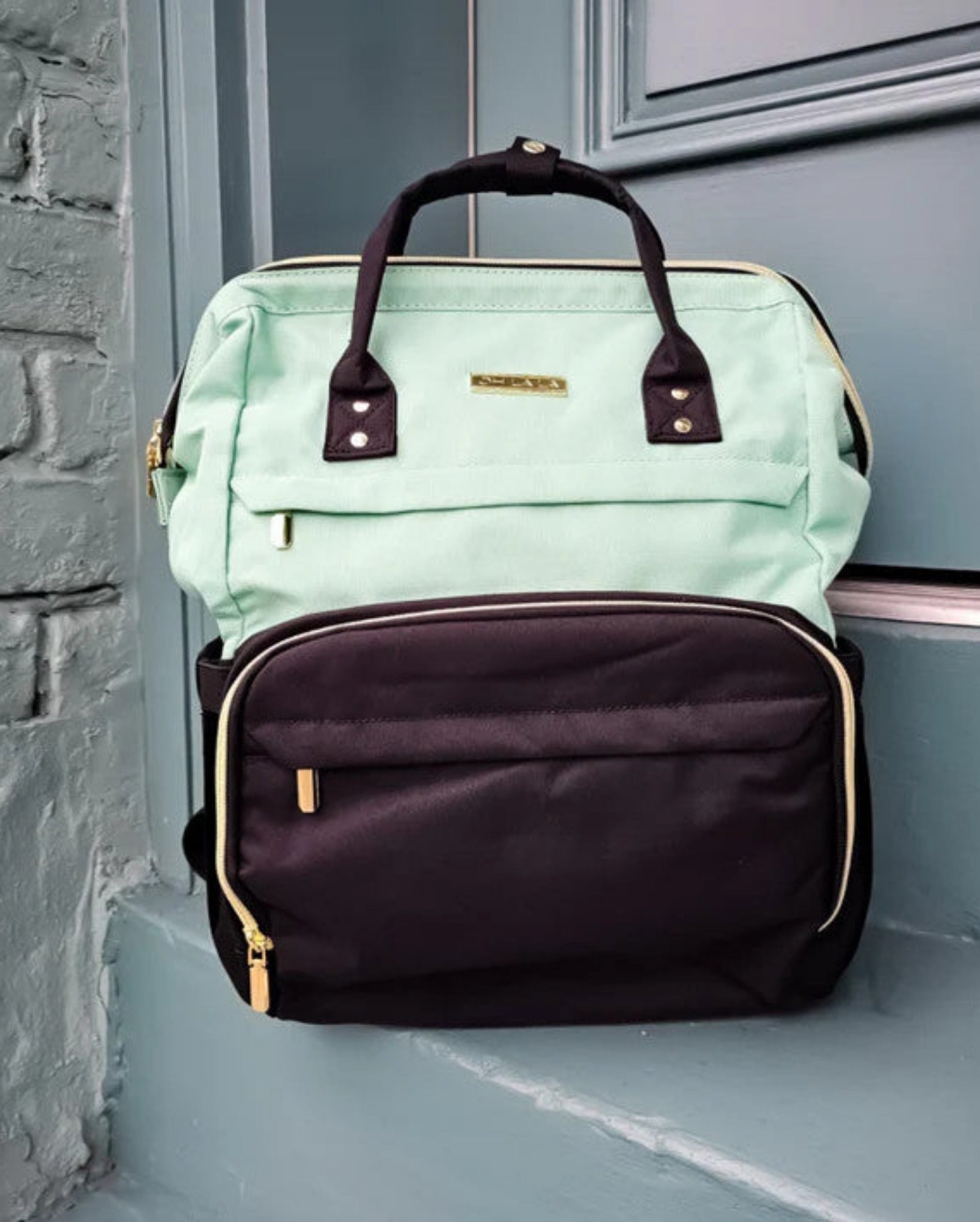 STUDIO ESSENTIALS BACKPACK