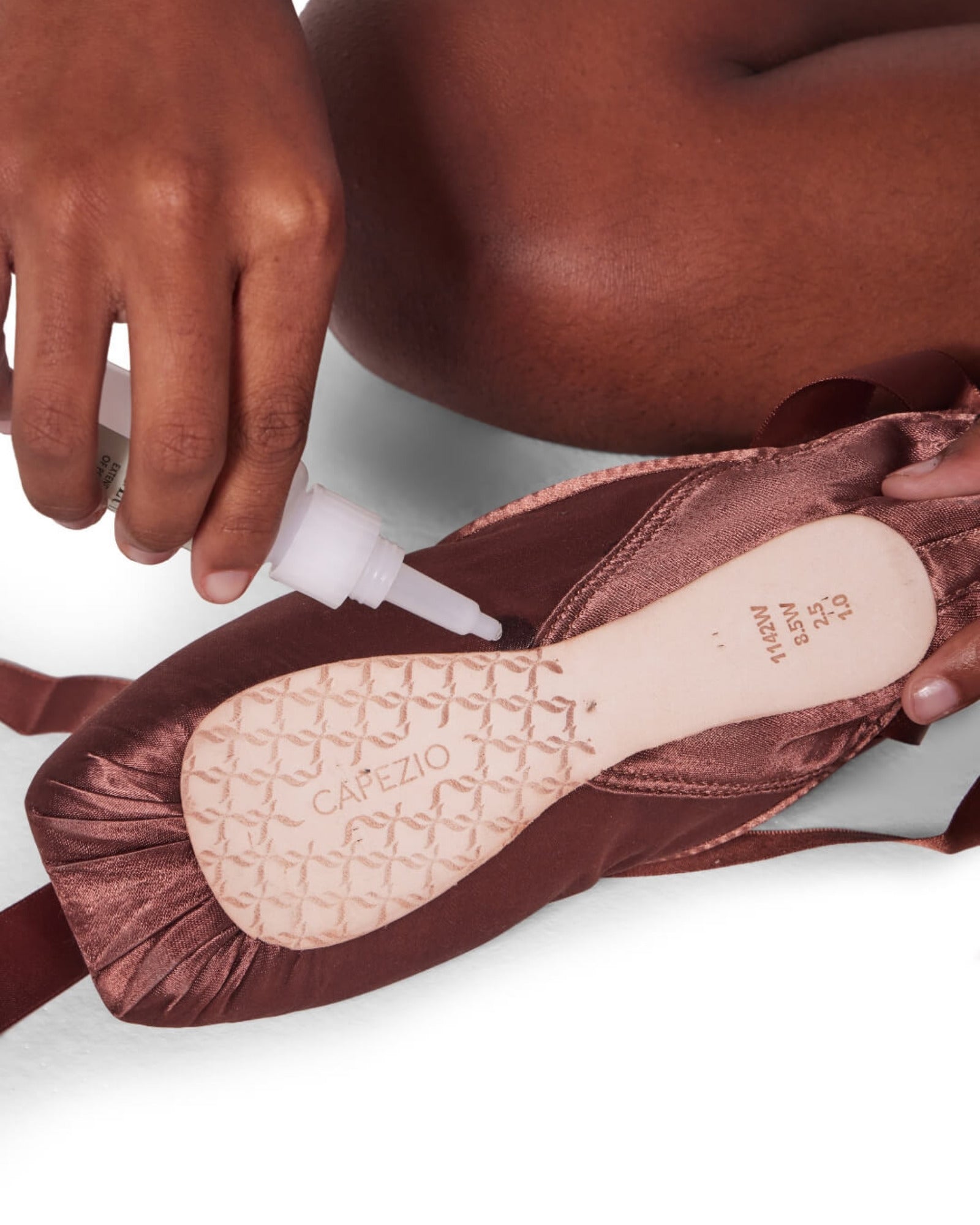SHOE GLUE